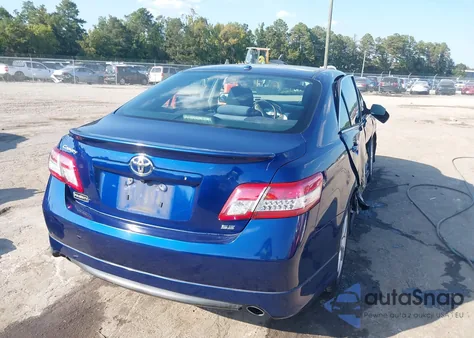 2011 Toyota Camry Se z USA, uszkodzony, nr VIN 4T1BF3EKXBU741718